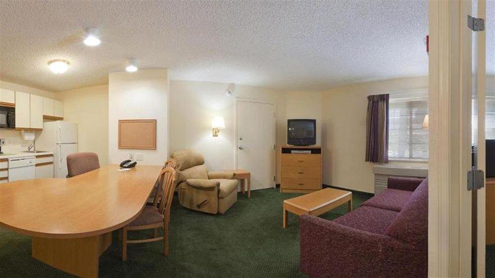 Candlewood Suites Lake Mary By Ihg Екстериор снимка